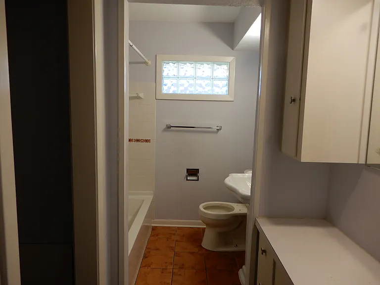 8611 Dover St — Photo 28