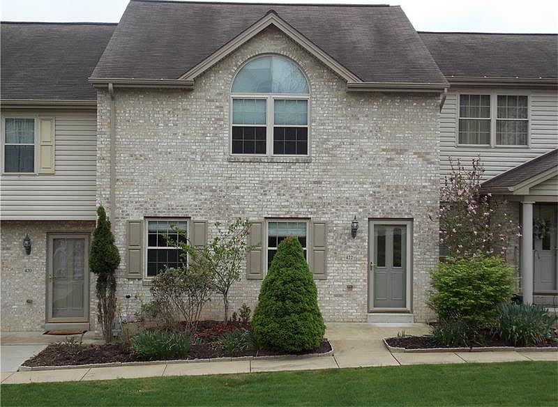 1st image of 422 Linda Ln
