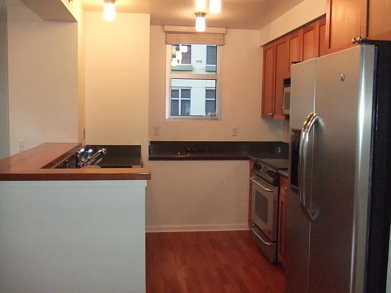 1800 Washington St #411 — Photo 6