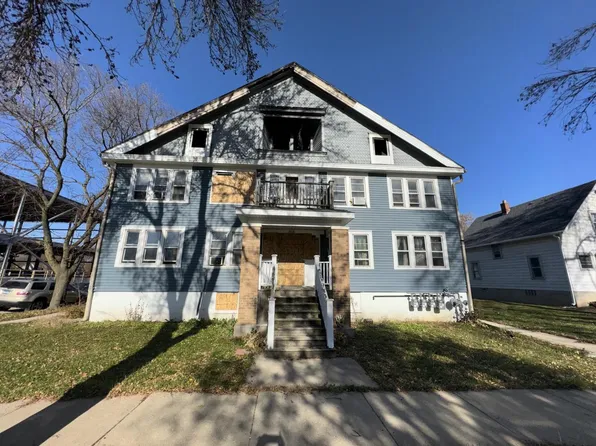 8828 West Maple STREET, West Allis, WI 53214