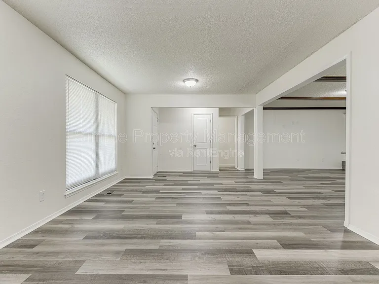 704 Pepperdine Ave — Photo 6