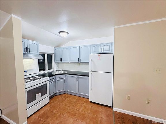2nd image of 10739 165th St Floor 2