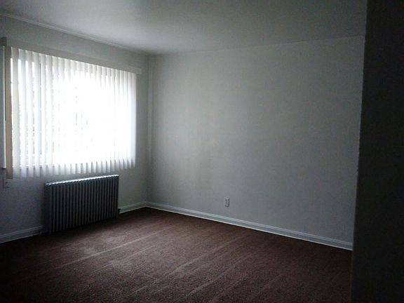2nd image of 25301 Lake Shore Blvd APT C5
