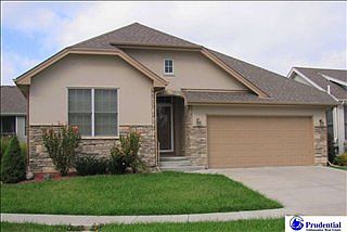 1st image of 1018 S 188th Ct