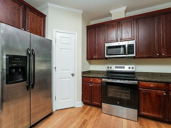 5th image of 4414 Dallis Ct