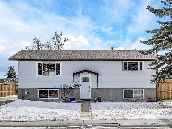 2nd image of 152 S Maddock Way NE