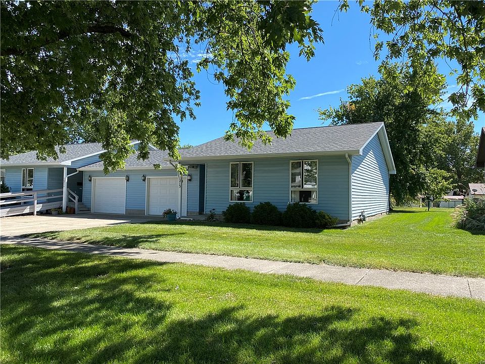 1213 Lafayette Ave Mattoon, IL, 61938 Apartments for Rent Zillow