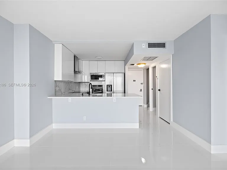 20335 N Country Club Dr #1905 — Photo 6