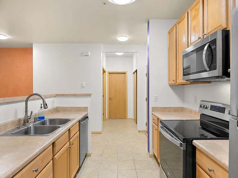512 Darby Dr #104 — Photo 2