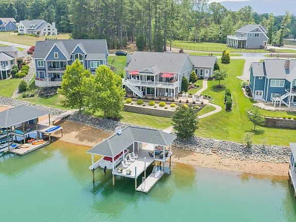 2nd image of 290 Sunset Pointe Dr