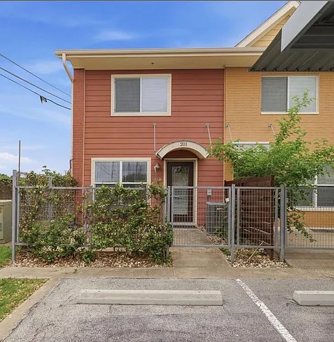 1101 Grove Blvd Photo 1