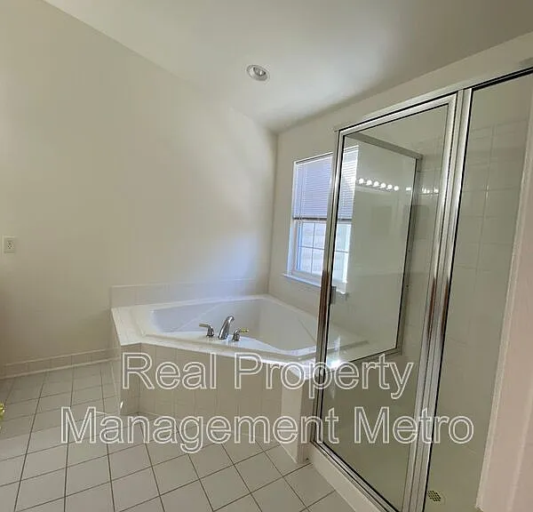 9717 Evening Bird Ln — Photo 10