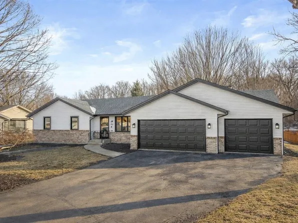 6521 Grassridge Rd, Rockford, IL 61108