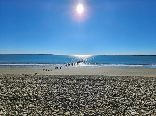 219 Marine View Drive SE, Ocean Shores, WA 98569