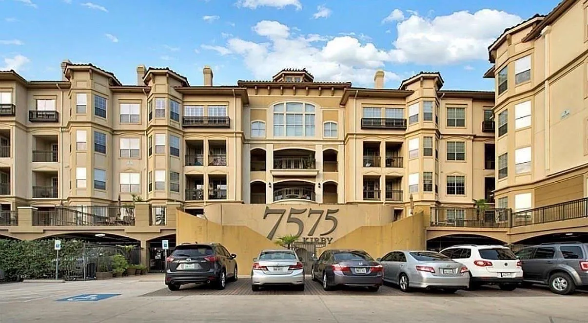 2 bed, 2.0 bath, 1156 sqft, $1,750 — Photo 2