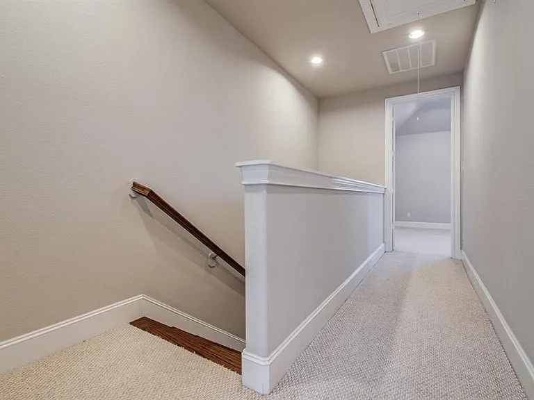 610 Delano St — Photo 19