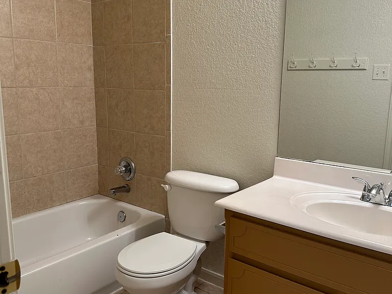 409 Justin Ln #A — Photo 9