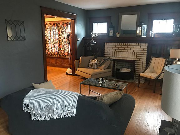 Living room with current tenants furniture