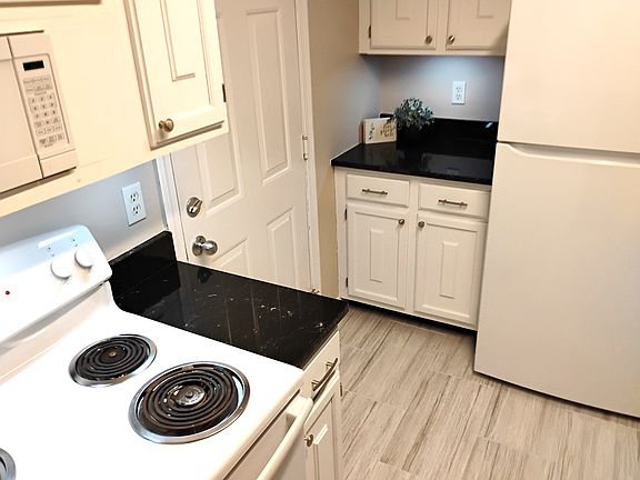 2nd image of 18 Walden Dr APT 8