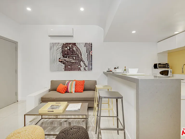 508 N Kings Rd #5 — Photo 3