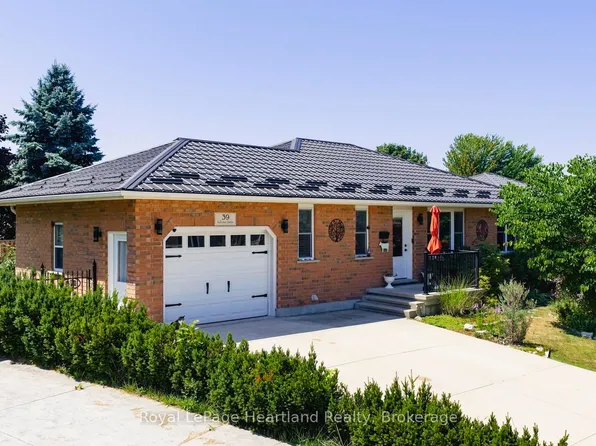 39 Balvina Dr W, Goderich, ON N7A 4L2