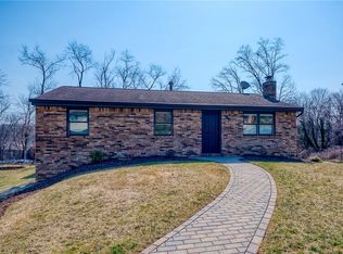 2141 Cayuga Dr, Pittsburgh, PA