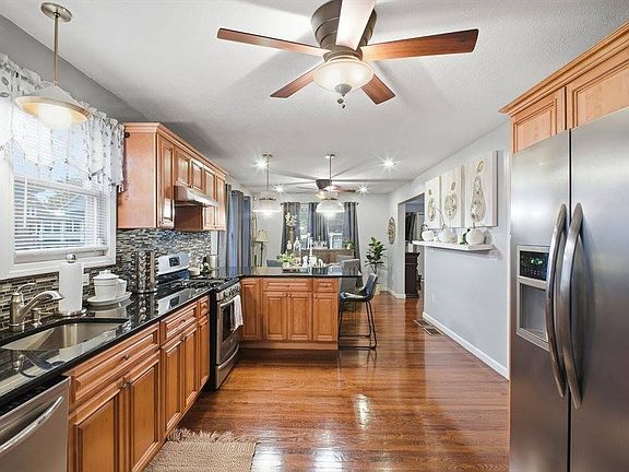 5th image of 70 Norman St