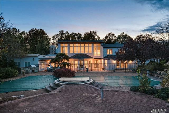 1st image of 5 Trusdale Dr