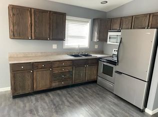 3810 12th Ave, Vienna, WV 26105