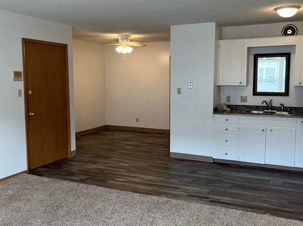 401 SW Elm St #1, Ankeny, IA 50023