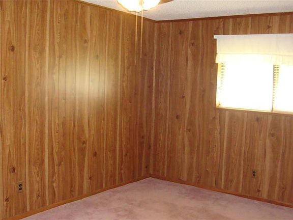 3rd image of 3501 Highmeadow Ln