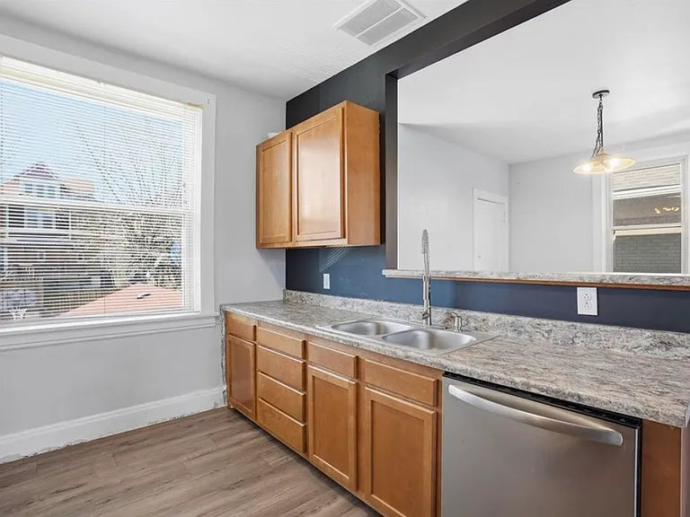 3250 Gaylord Ave #2 — Photo 13