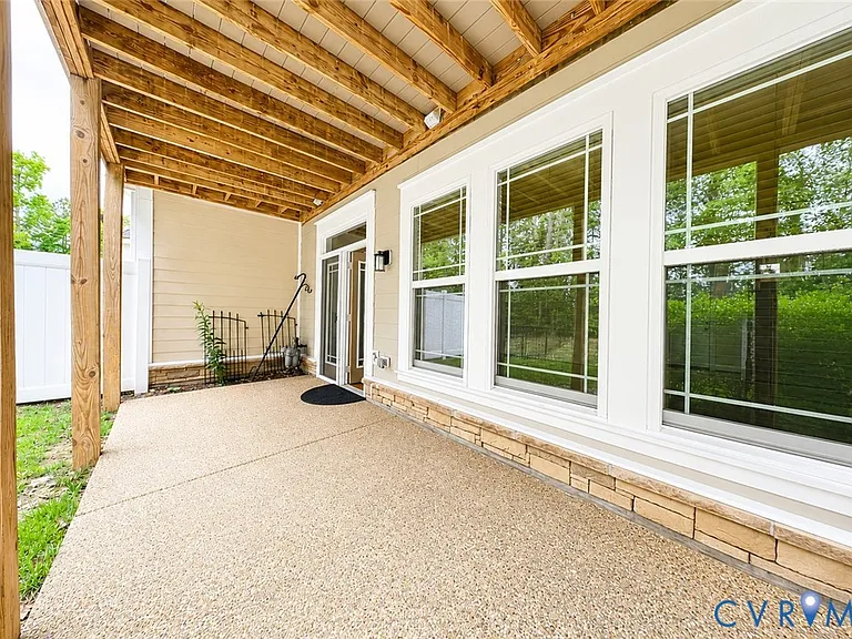 5421 Hickory Ann Dr — Photo 52