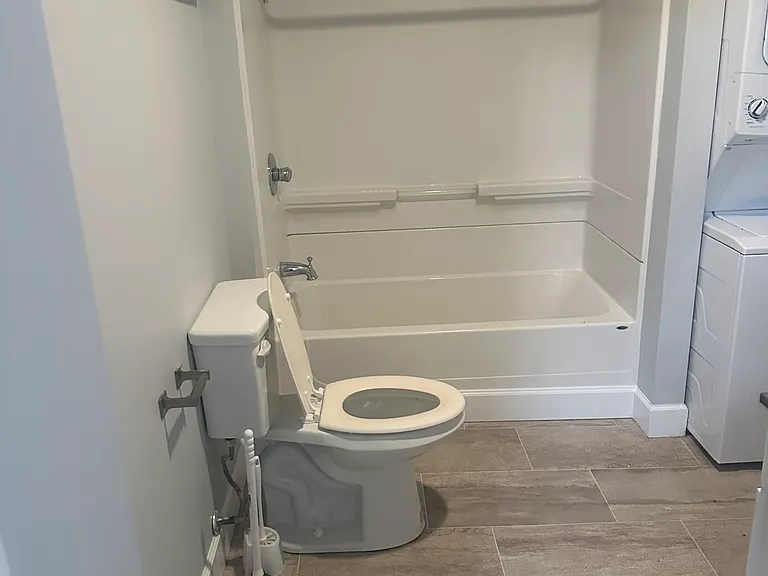 1 E Garfield St #2 — Photo 9