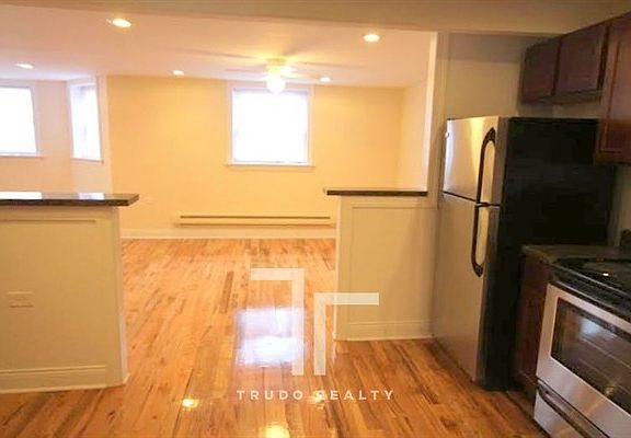 5th image of 1115 W Oakdale Ave #1125GDNN