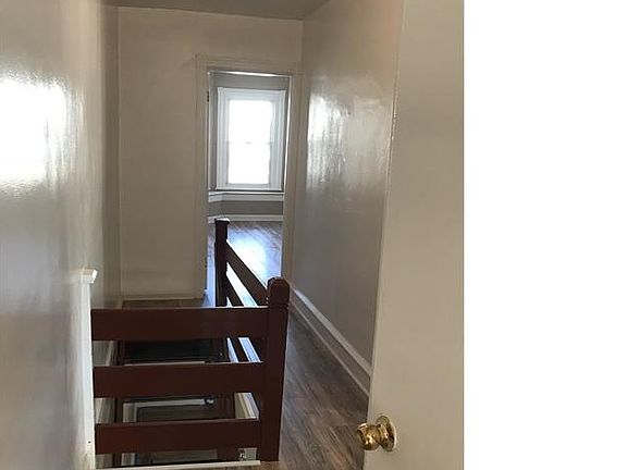 4th image of 404 W Wellens Ave