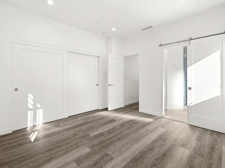 415 Old Coast Hwy #C — Photo 27