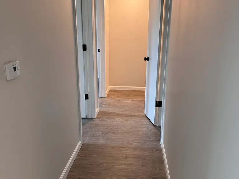 105 Surrey Ct #4 — Photo 7