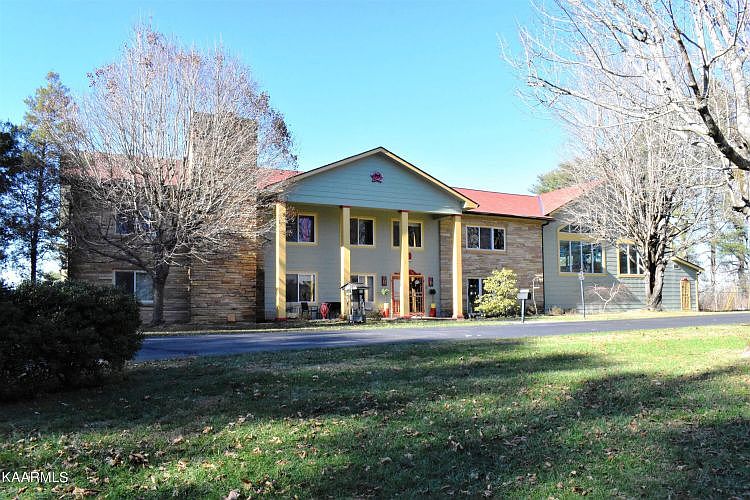 1st image of 245 Beehive Ln