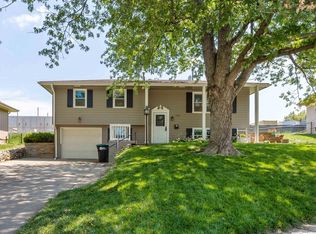5129 S 94th Ave, Omaha, NE 68127