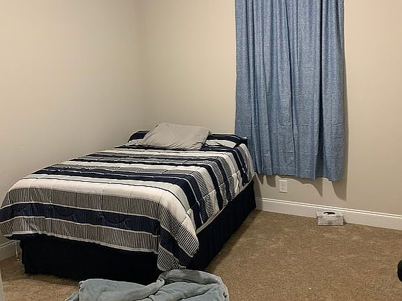4th image of 1299 Black Oak Cir