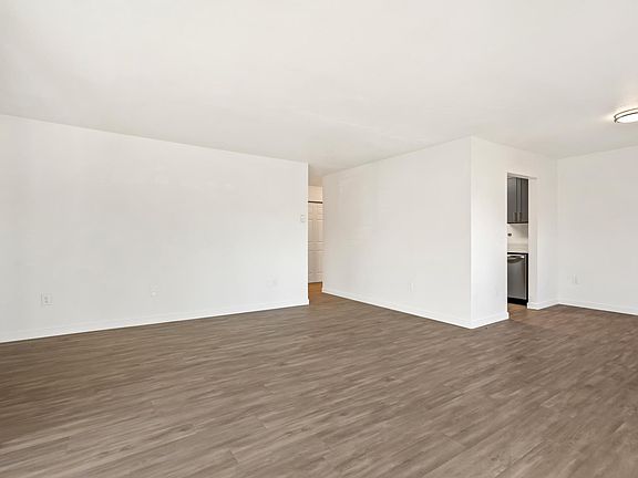 5th image of 4345 32nd Ave W APT 406
