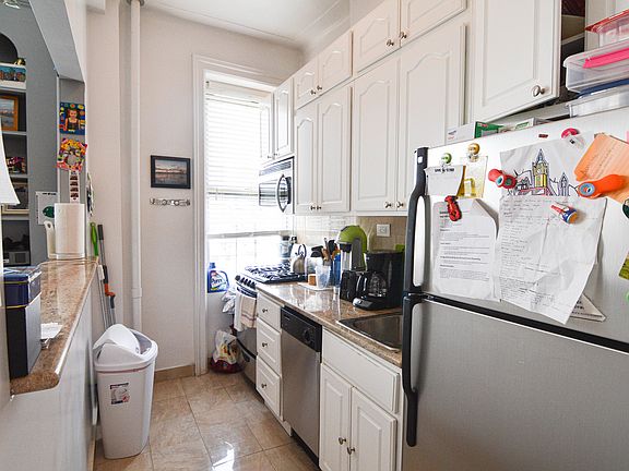 5th image of 140 W 79th St APT 4f