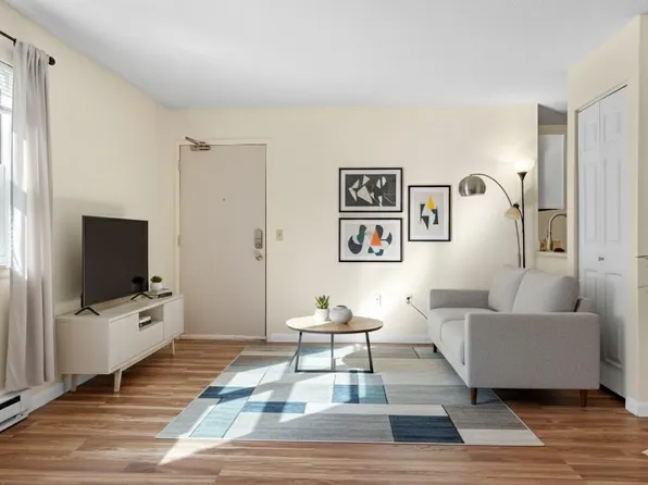 9 Apache Dr #C, Westerly, RI 02891