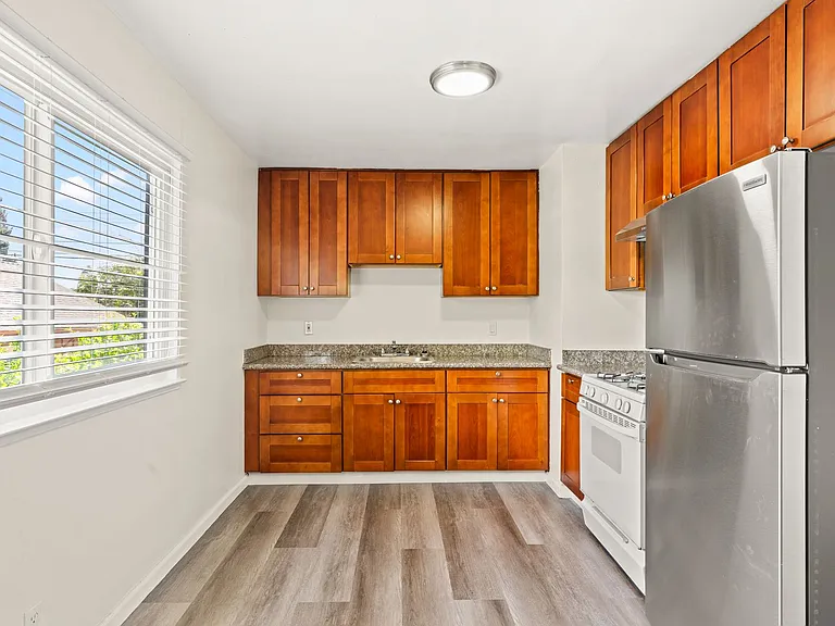 8330 Birch St #C — Photo 7