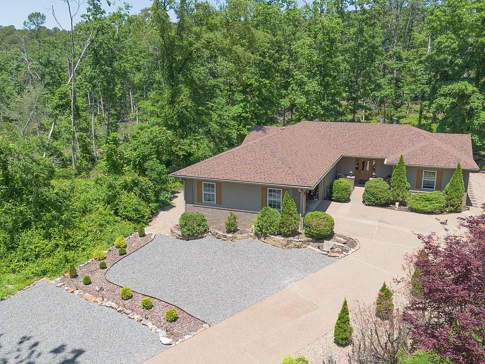 1st image of 18 Burgos Ln