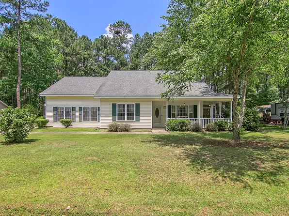 1609 Windsor Ln, Moncks Corner, SC 29461
