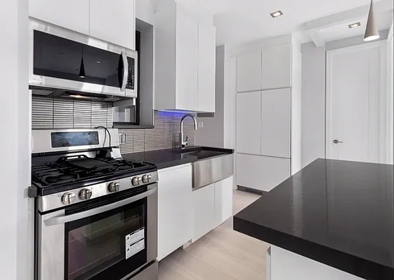 Rented by REAL New York | media 7