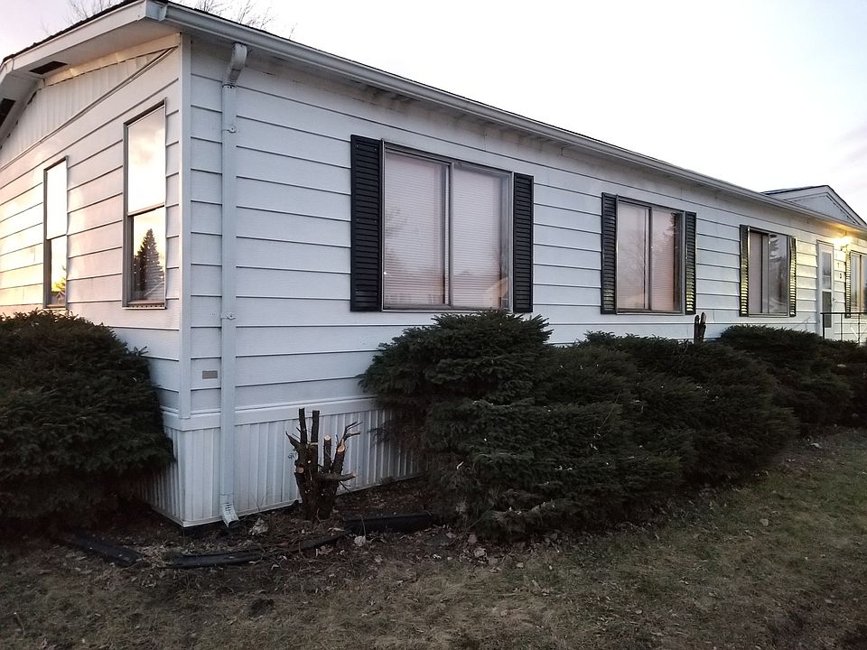1st image of 173 Carriage Ln