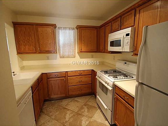 5th image of 9087 Badby Ave